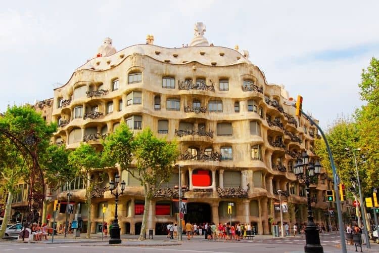 Casa Mila 4