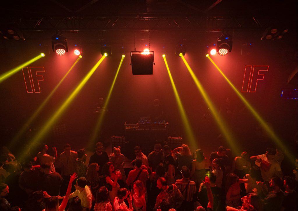 Beach Party Barcelona: Sun, Pristine Sand, and Unforgettable Celebration 3 Best Beach Clubs In Barcelona